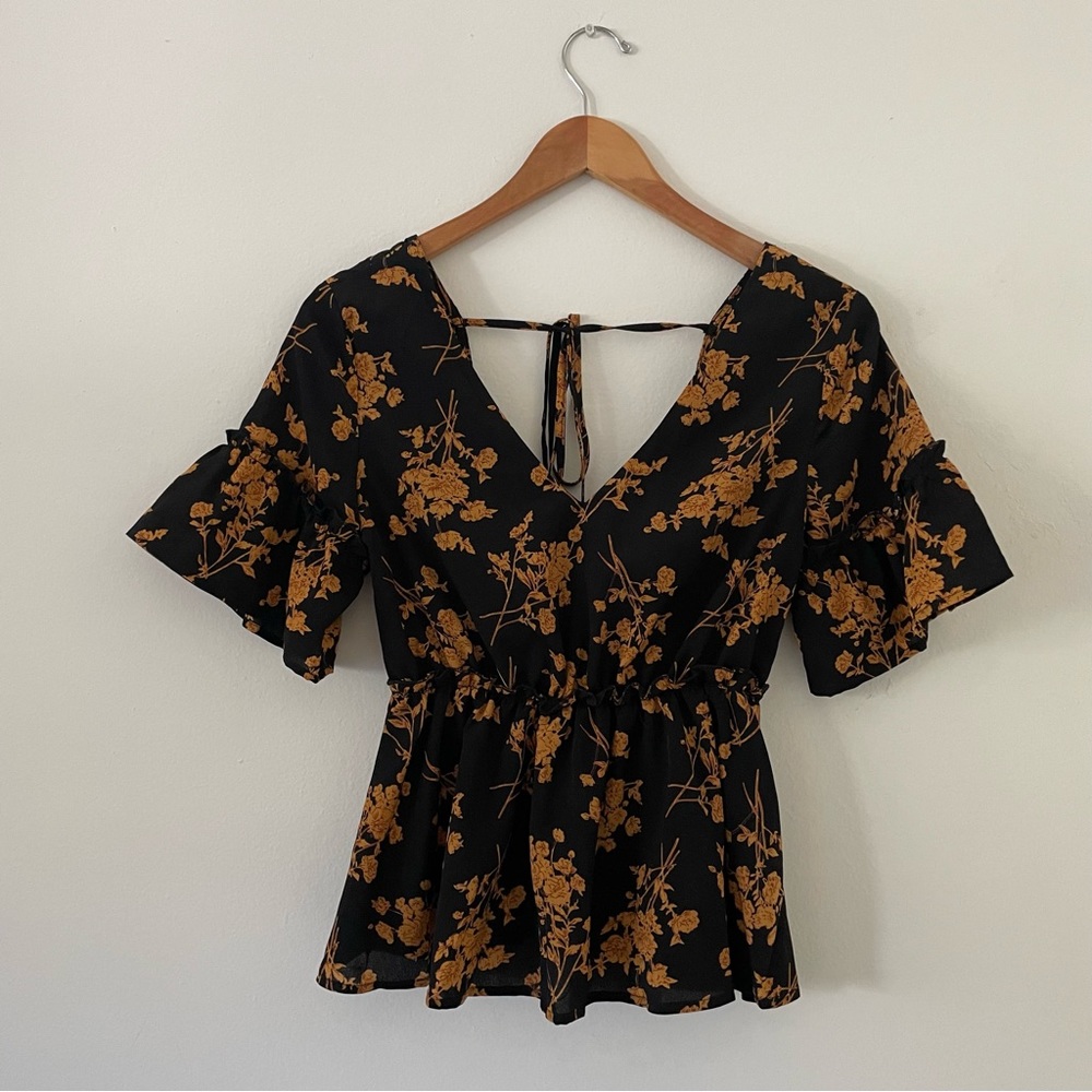 Gorgeous Low-back Floral Top